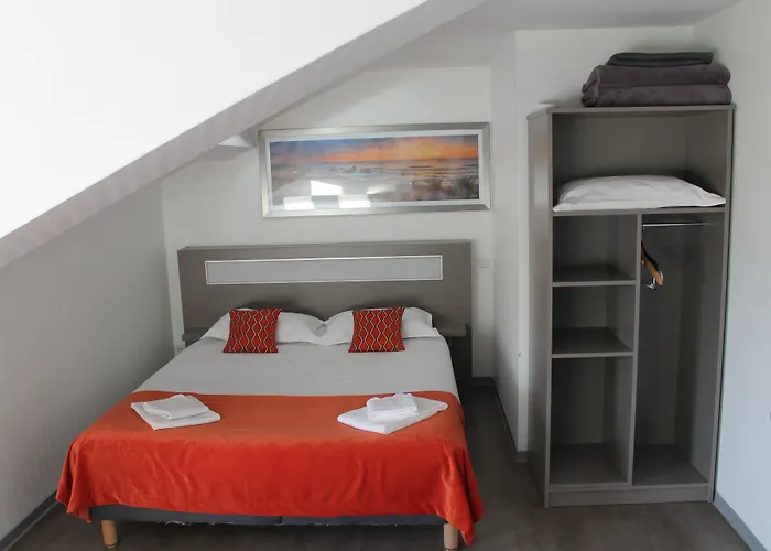 Du Centre 2* סוסטון