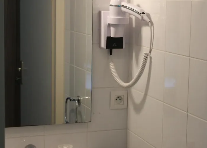 Du Centre 2* סוסטון