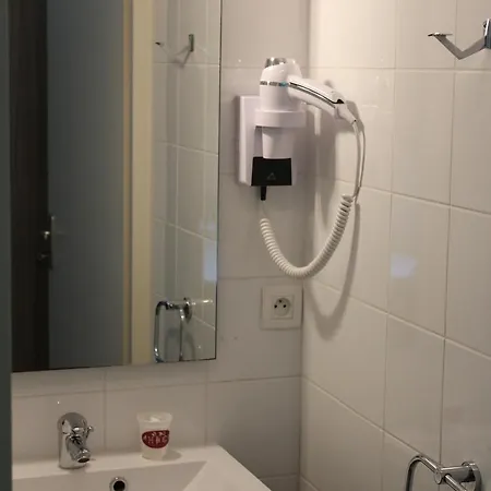Du Centre 2* Сустон